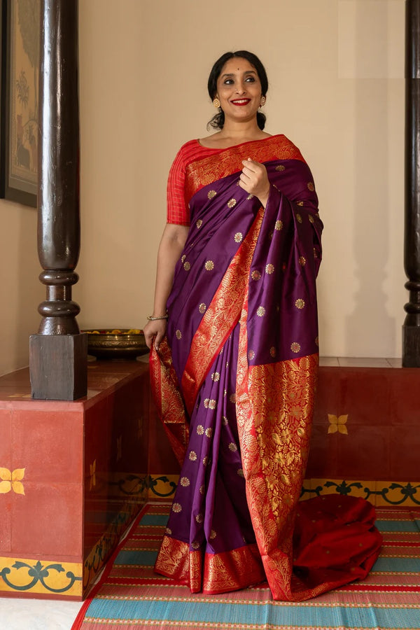 THE BANARASI SAREE IS MADE UP OF SILK THREADS WOVEN USING INTRICATE TECHNIQUES. SAREES WITH HEAVY BROCADE WORK AND GOLD   ZARI WORK ARE ITS MOST STRIKING FEATURES