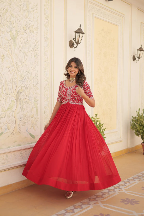 Exquisite gown, the epitome of elegance and grace.